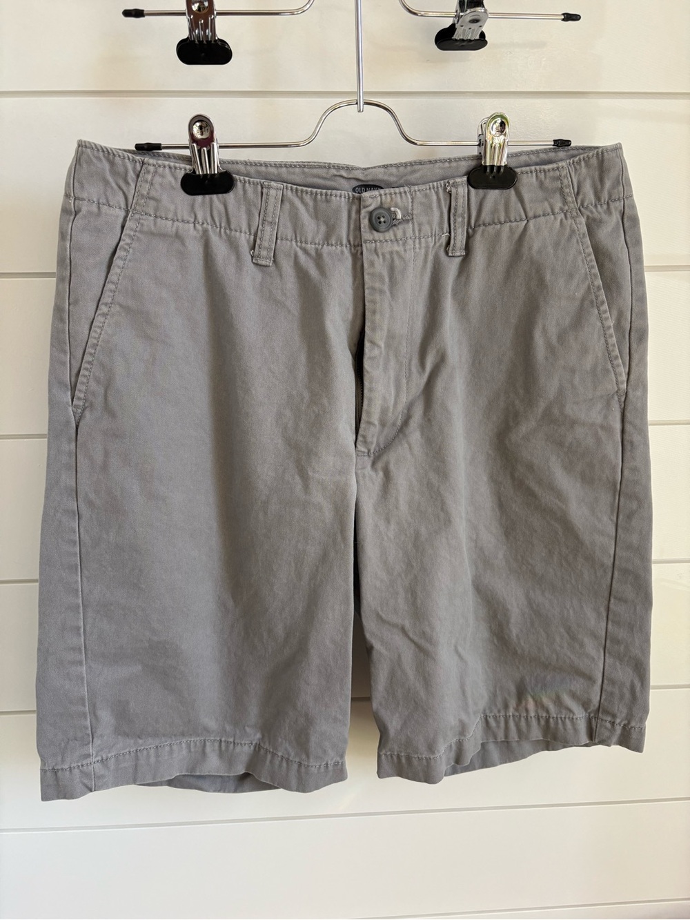 Old Navy Light Gray Flat-Front Cotton Chino Shorts size 32